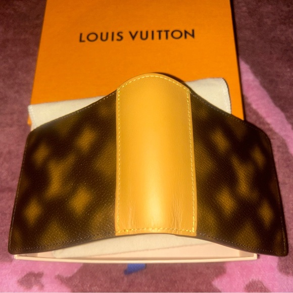 đĽ Louis Vuitton âBlurryâ Monogram Slim Wallet - Picture 5 of 16